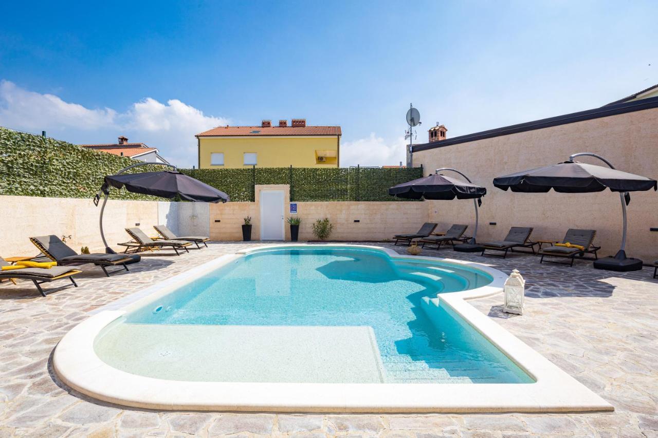 Villa Nur Pula Exterior foto
